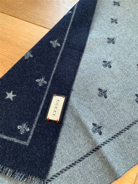 gucci wool scarf with bees and stars